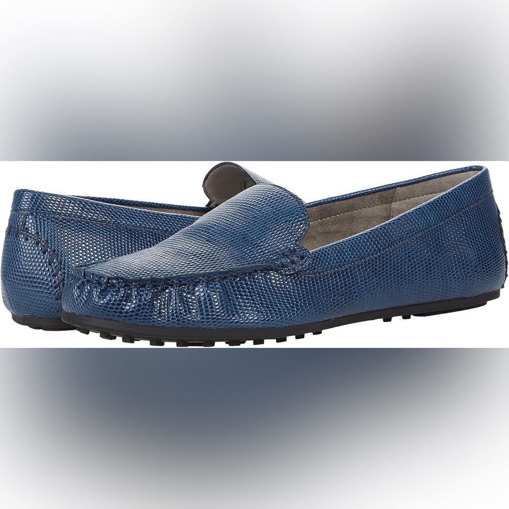Aerosoles Womens Over Drive Textured Navy Loafers- NIB - Size 8 Wide
